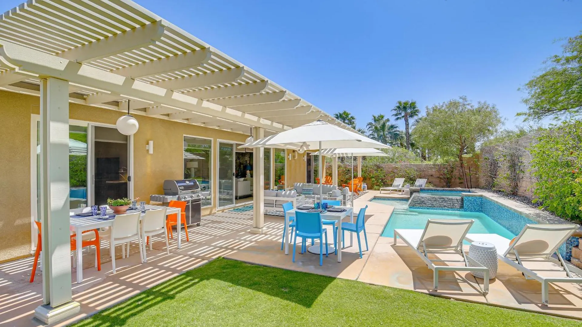 Private Pool And Mtn Views Luxe Palm Springs Home! Holiday home
