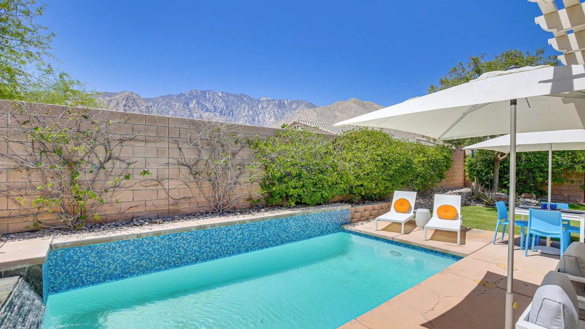 Private Pool And Mtn Views Luxe Palm Springs Home!